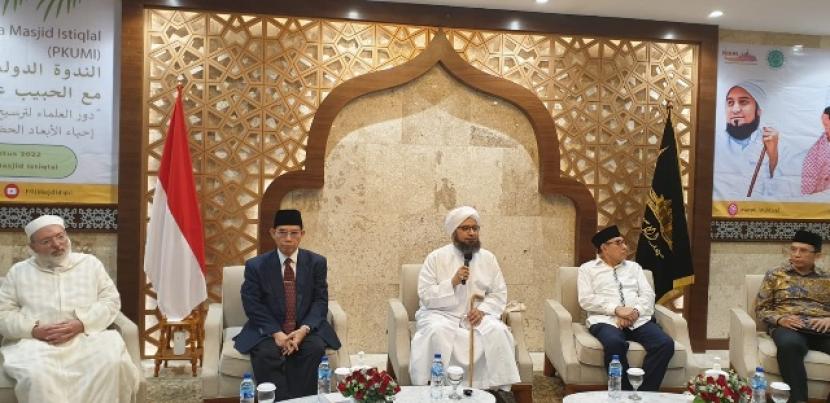 Berbicara di Istiqlal, Habib Ali Jufri berpesan untuk menguatkan sisi kemanusiaan dalam melawan radikalisme